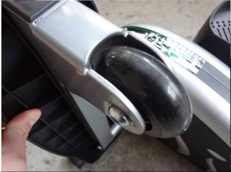 Stamina 55-1610 InMotion E1000 Elliptical Trainer - Image 3