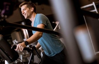 7 Elliptical Workout Ideas for Weight Loss